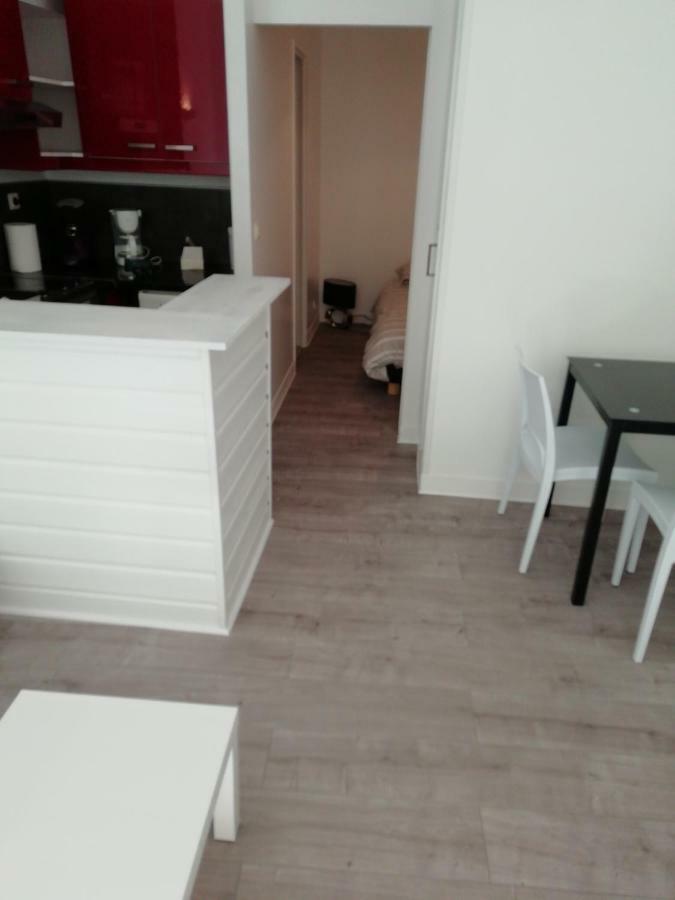 Appartement De La Place 迪耶普 外观 照片