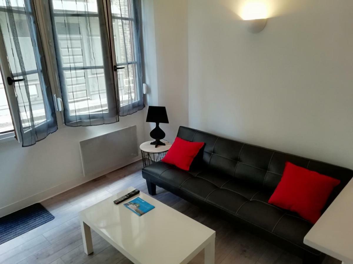 Appartement De La Place 迪耶普 外观 照片